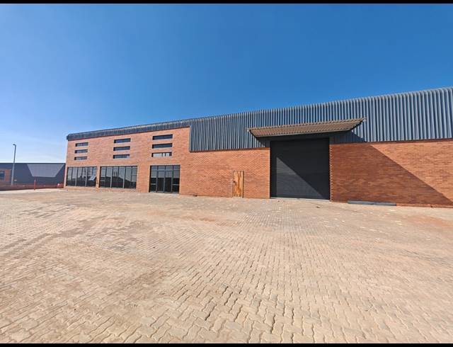 2,849M² WAREHOUSE TO LET IN ORMONDE